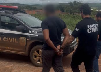 Homem é preso após matar, cortar e assar cachorro da família, em Goiás