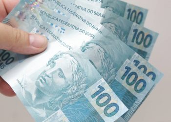 Segunda parcela do 13º salário deve ser paga até a próxima sexta-feira (19)