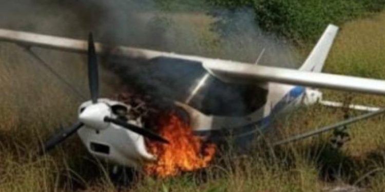 Cantor sertanejo que mora em Goiânia faz pouso de emergência após falha em aeronave