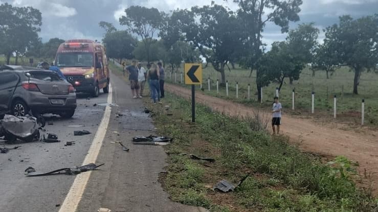 Acidente mata duas pessoas na GO-020