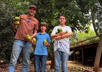 O velório e sepultamento de Benício Araújo Machado, de 8 anos, foram marcados por forte comoção na manhã deste sábado (14), em Itumbiara, no sul de Goiás.