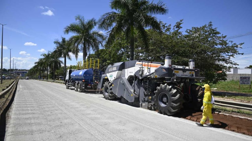 Obras na GO-060 avançam e nova etapa entre Goiânia e Trindade começa em maio