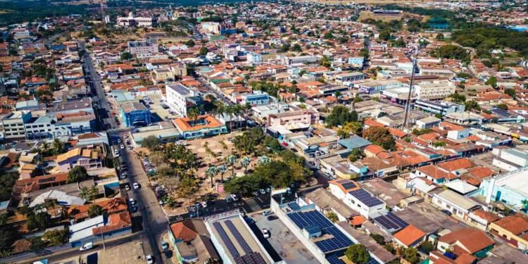 Trindade abre seleção com mais de 160 vagas e salários de até R$ 4,1 mil