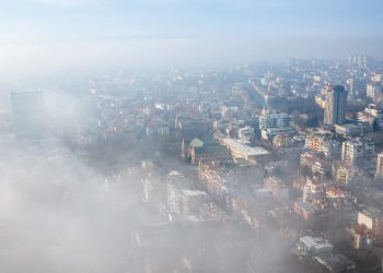 Goiânia amanhece com forte neblina em vários pontos da cidade