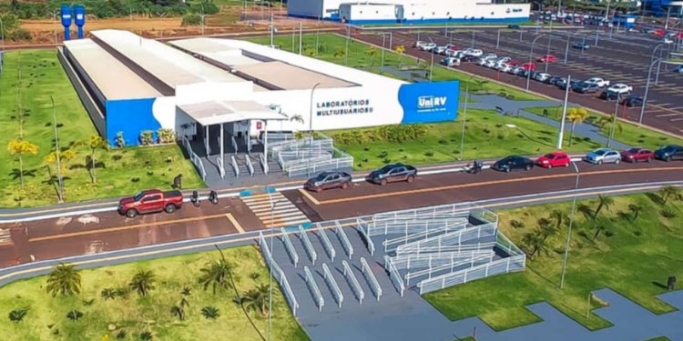 UniRV é a primeira do Brasil a conquistar selo ouro de Campus Saudável da FISU