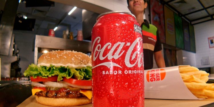 Coca-Cola passa a integrar cardápio do Burger King no Brasil