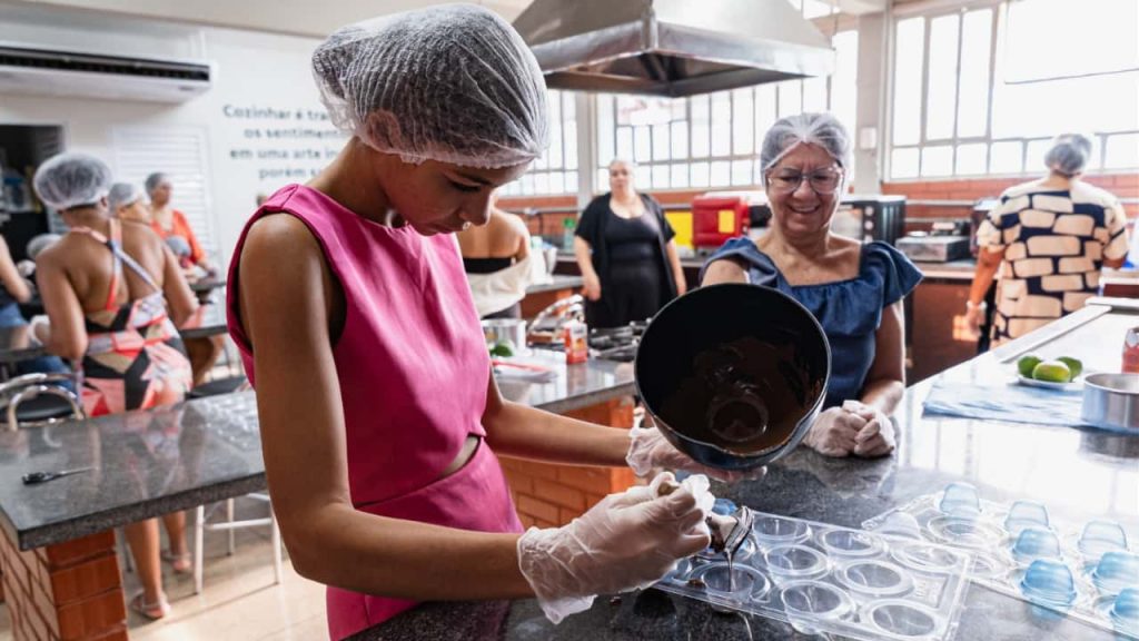 Dia D do Cotec oferece cursos gratuitos, oficinas e serviços em 11 cidades de Goiás