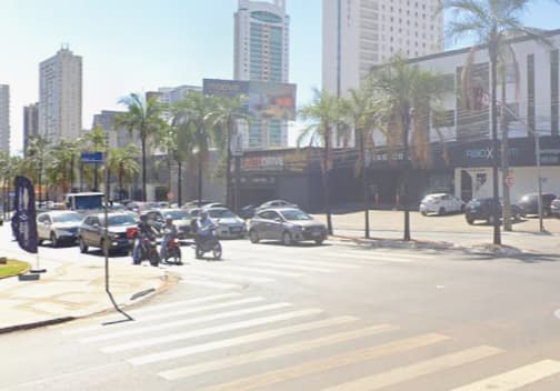 Avenida Mutirão com a Avenida T-10