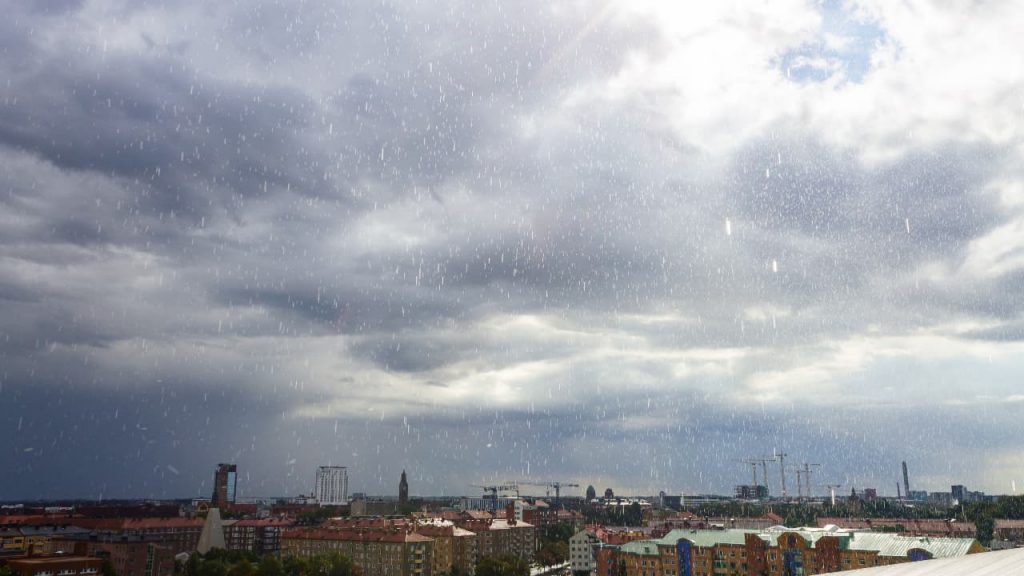 Inmet emite alerta para chuvas intensas e queda de temperatura em Goiás