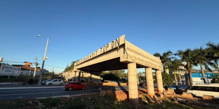 "Problema estrutural", diz Mabel sobre viaduto da Avenida Leste-Oeste com Castelo Branco