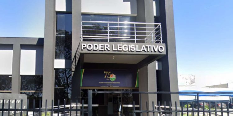 Câmara de Trindade abre concurso público com 68 vagas e salários de até R$ 7,5 mil