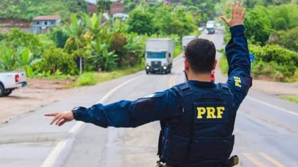 Fiscalização nas rodovias federais de Goiás é intensificada durante férias escolares