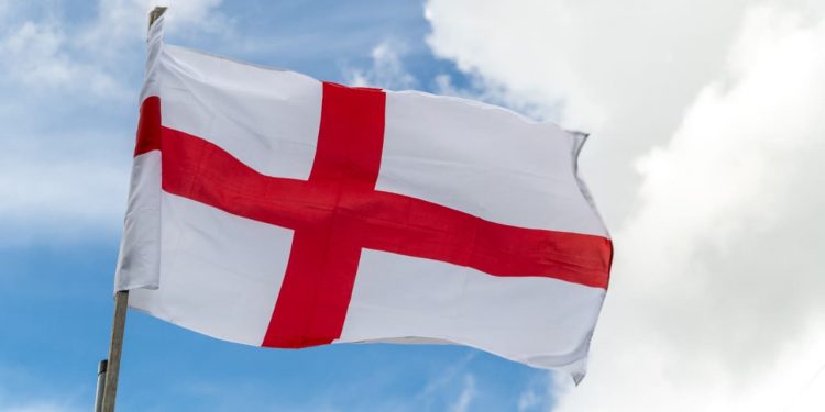 Inglaterra vence França em jogo com 10 gols e conquista 3º lugar na Copa do Mundo
