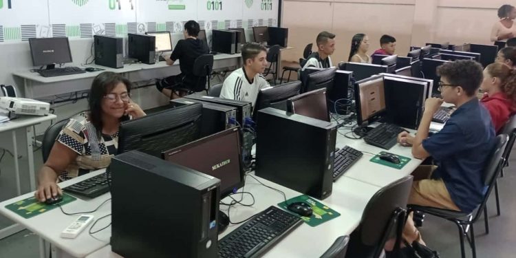Programa Sukatech abre 206 vagas gratuitas em cursos de tecnologia em Goiás