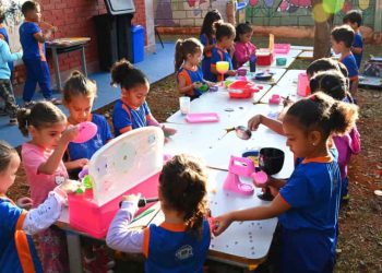 Goiânia tem mais de 10 mil vagas abertas em Cmeis e escolas; veja como fazer a matrícula
