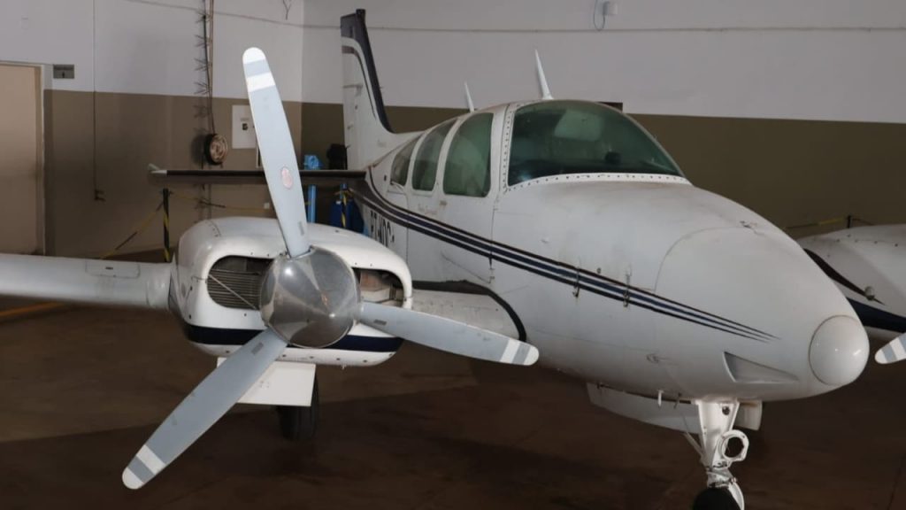 Goiás leiloa avião bimotor com lance mínimo de R$ 200 mil