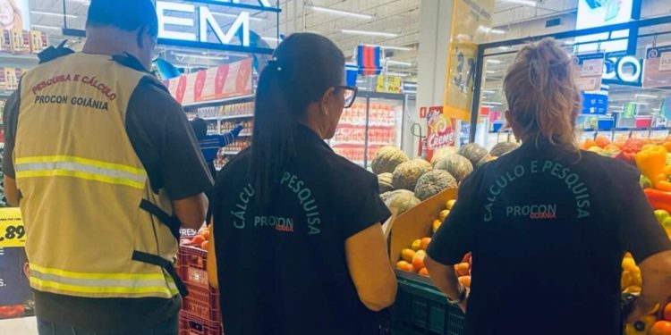 Preços da cesta básica têm variação de até 140% em Goiânia, aponta Procon