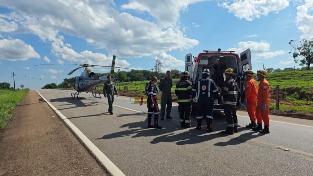 Jovem morre e outro fica gravemente ferido após capotamento na GO-080