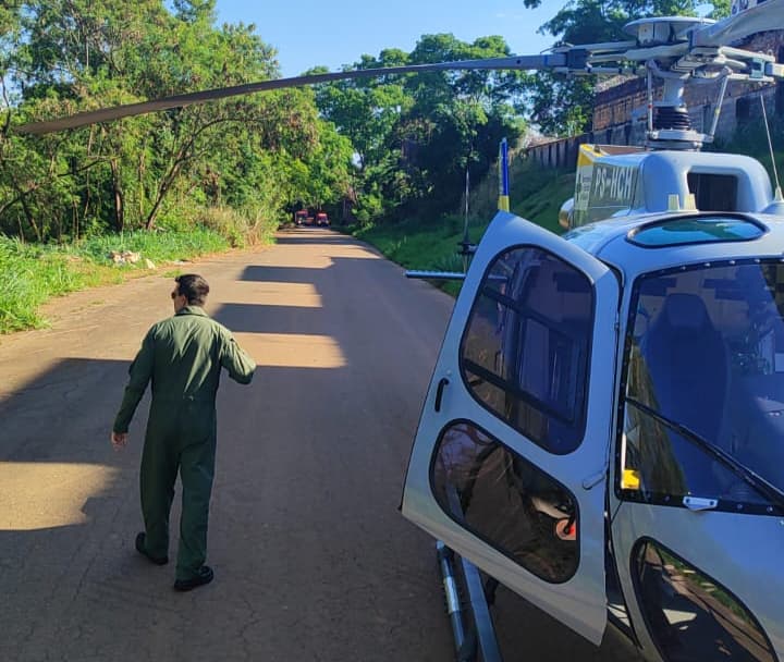 Homem fica ferido após cair de cerca de 10 metros de altura